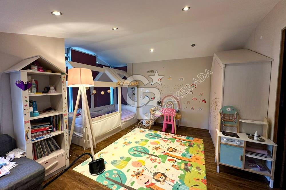 SARIYER USKUMRUKÖY’DE BELKIS KONAKLARI’NDA  3+1  BAHÇELİ ÇATI DUBLEKSİ