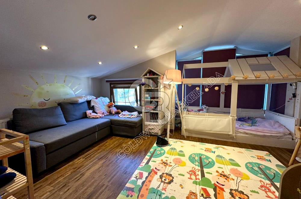 SARIYER USKUMRUKÖY’DE BELKIS KONAKLARI’NDA  3+1  BAHÇELİ ÇATI DUBLEKSİ