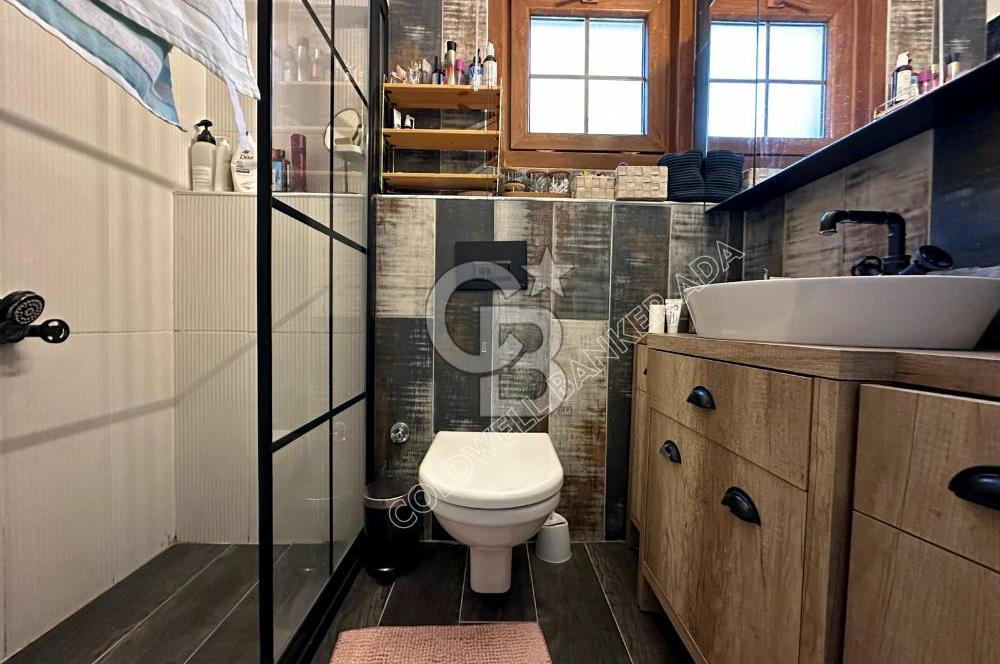 SARIYER USKUMRUKÖY’DE BELKIS KONAKLARI’NDA  3+1  BAHÇELİ ÇATI DUBLEKSİ