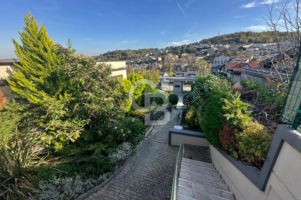 SARIYER USKUMRUKÖY’DE BELKIS KONAKLARI’NDA  3+1  BAHÇELİ ÇATI DUBLEKSİ