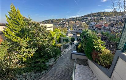 SARIYER USKUMRUKÖY’DE BELKIS KONAKLARI’NDA  3+1  BAHÇELİ ÇATI DUBLEKSİ