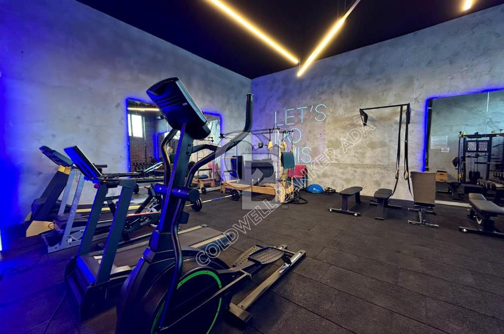 SARIYER USKUMRUKÖY’DE BELKIS KONAKLARI’NDA  3+1  BAHÇELİ ÇATI DUBLEKSİ