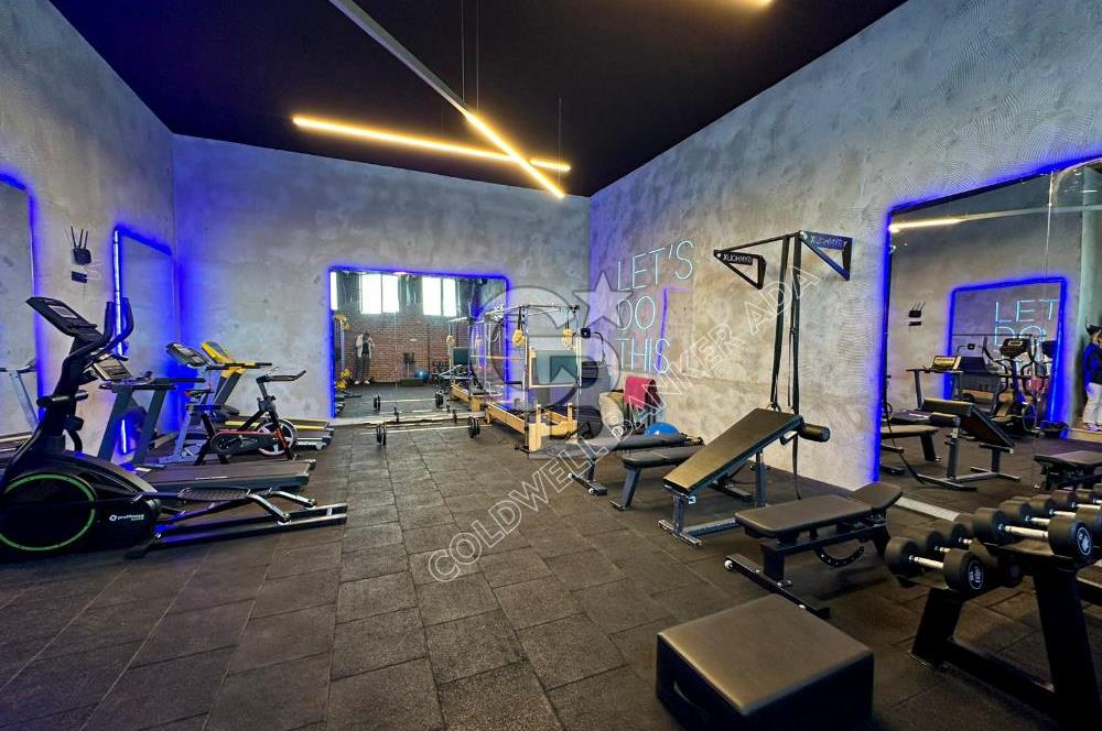 SARIYER USKUMRUKÖY’DE BELKIS KONAKLARI’NDA  3+1  BAHÇELİ ÇATI DUBLEKSİ