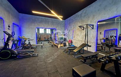 SARIYER USKUMRUKÖY’DE BELKIS KONAKLARI’NDA  3+1  BAHÇELİ ÇATI DUBLEKSİ