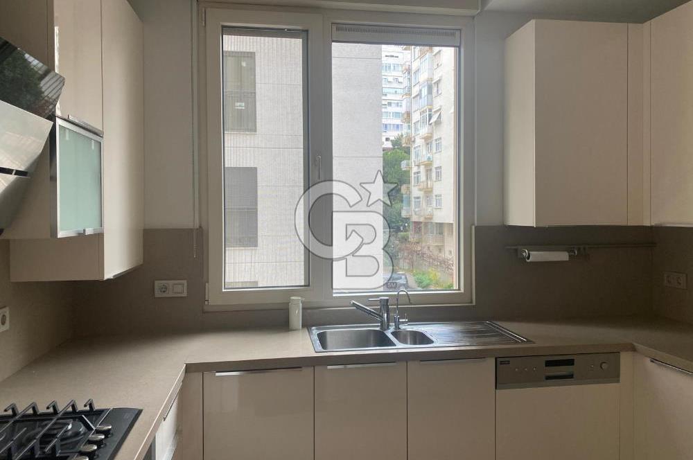 Erenköy Divan Sokağında Caddeye 5. Bina Kiralık Daire