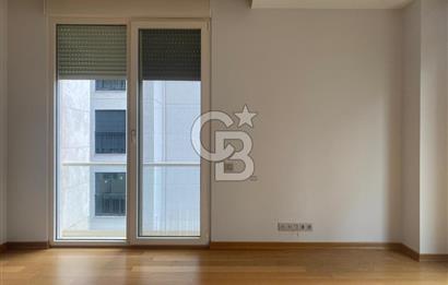 Erenköy Divan Sokağında Caddeye 5. Bina Kiralık Daire