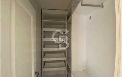 Erenköy Divan Sokağında Caddeye 5. Bina Kiralık Daire