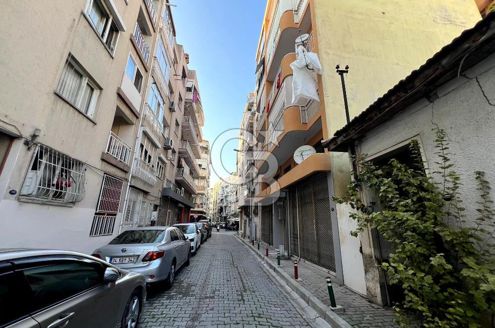 Karşıyaka Tuna Mahallesinde Satılık 3+1 Daire 