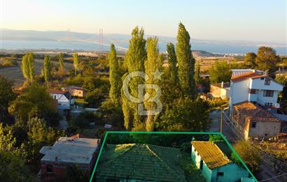 Çanakkale Lapseki Kocavelide Boğaz Manzaralı 377m²Arsa ve Taş Ev