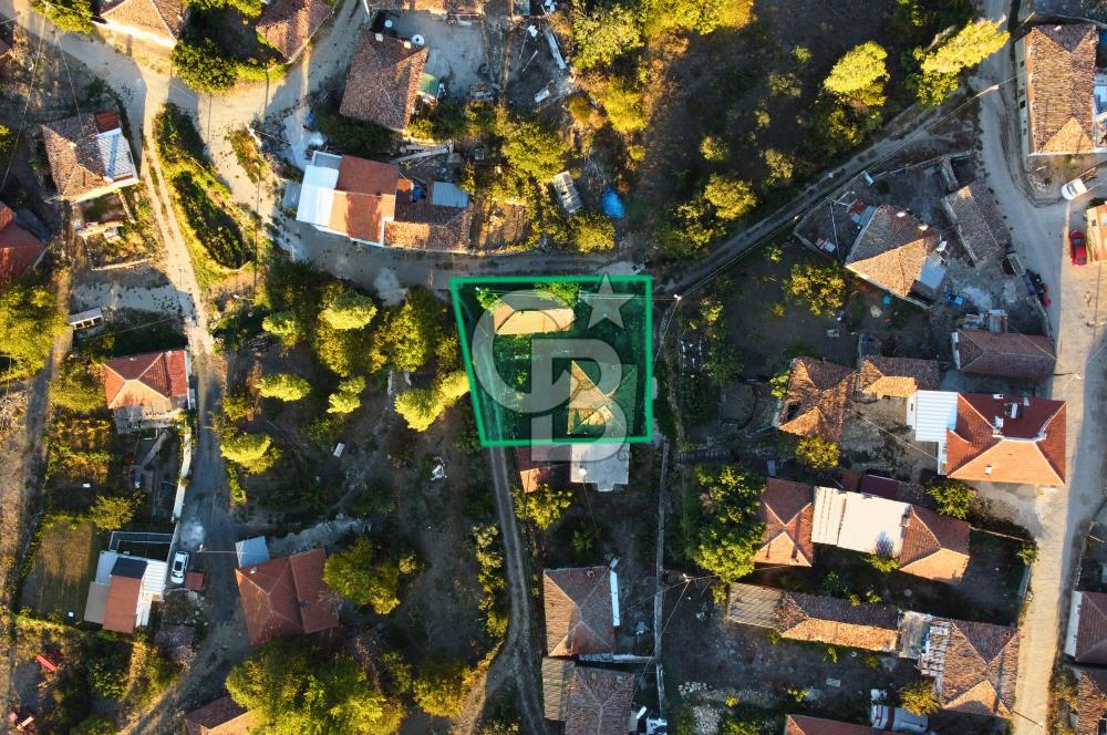 Çanakkale Lapseki Kocavelide Boğaz Manzaralı 377m²Arsa ve Taş Ev