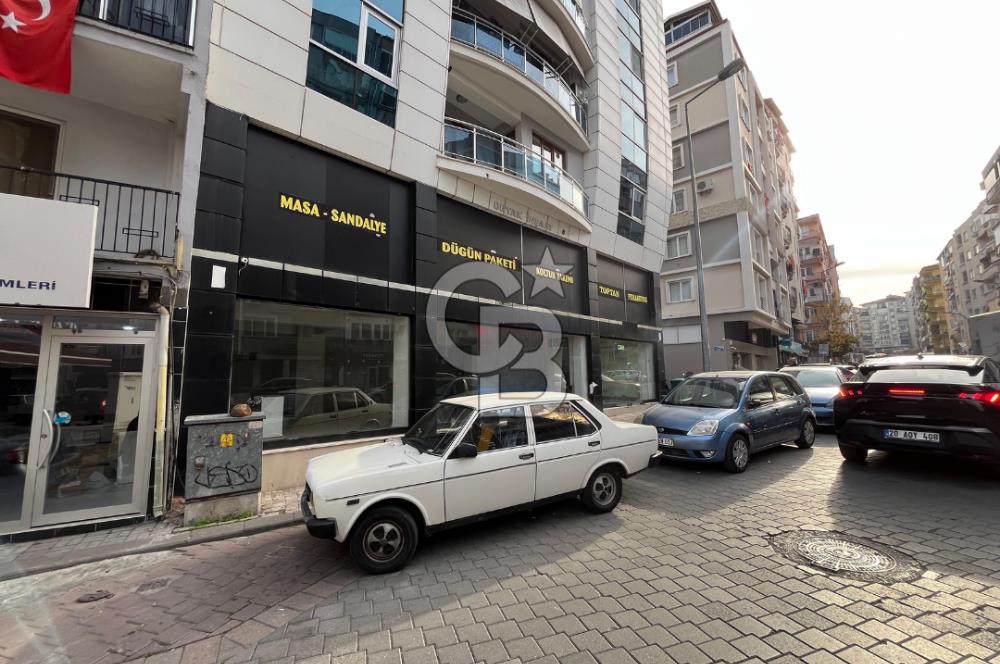 Pelitlibağ Mah. Cadde Üzeri 600 M² Kiralık İşyeri