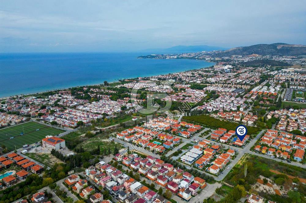 KARAOVA’DA STORIA AKDENİZ EVLERİNDE KÖŞE KONUMLU BÜYÜK BAHÇELİ VİLLA