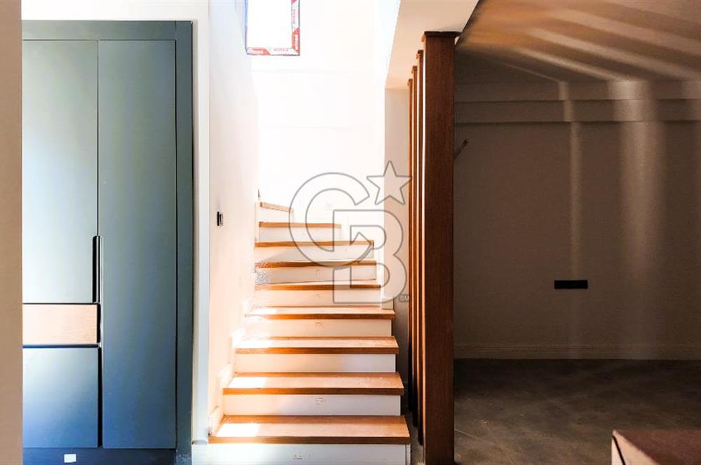 ÇANDARLI'DA SİTE İÇİNDE 3+1 120m2 SATILIK DUBLEKS VİLLA