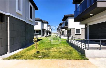 ÇANDARLI'DA SİTE İÇİNDE 3+1 120m2 SATILIK DUBLEKS VİLLA