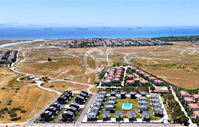 ÇANDARLI'DA SİTE İÇİNDE 3+1 120m2 SATILIK DUBLEKS VİLLA