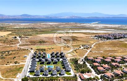 ÇANDARLI'DA SİTE İÇİNDE 3+1 120m2 SATILIK DUBLEKS VİLLA