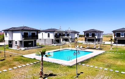 ÇANDARLI'DA SİTE İÇİNDE 3+1 120m2 SATILIK DUBLEKS VİLLA