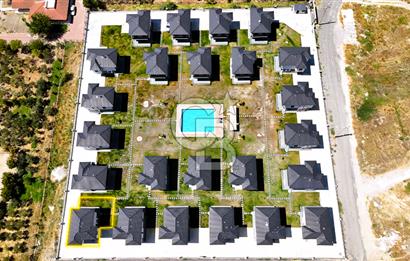 ÇANDARLI'DA SİTE İÇİNDE 3+1 120m2 SATILIK DUBLEKS VİLLA