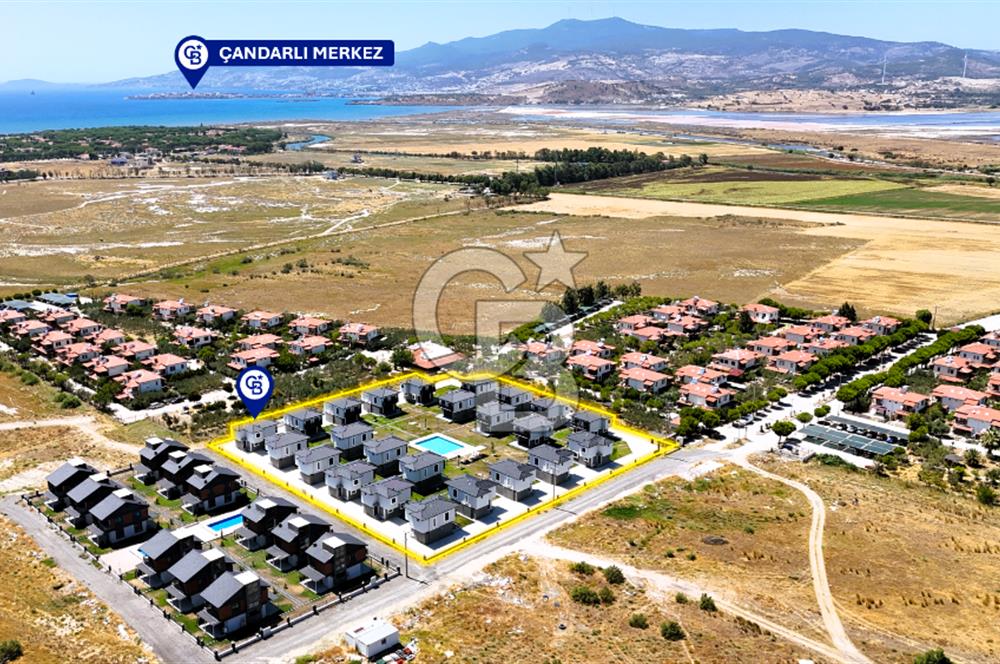 ÇANDARLI'DA SİTE İÇİNDE 3+1 120m2 SATILIK DUBLEKS VİLLA