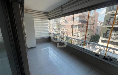 Bostanlı Merkezi Konumda Kiralık 4+1 Geniş Daire