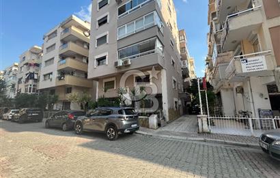 Bostanlı Merkezi Konumda Kiralık 4+1 Geniş Daire