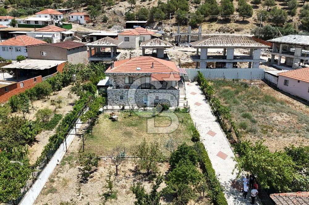 Satılık Taş Ev ve Arsa İzmir Foça Gerenköy'de Yola Sıfır Konum