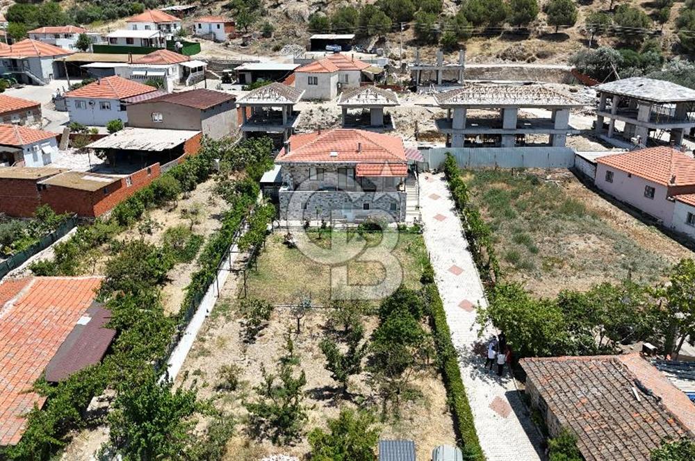 Satılık Taş Ev ve Arsa İzmir Foça Gerenköy'de Yola Sıfır Konum