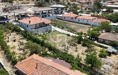 Satılık Taş Ev ve Arsa İzmir Foça Gerenköy'de Yola Sıfır Konum