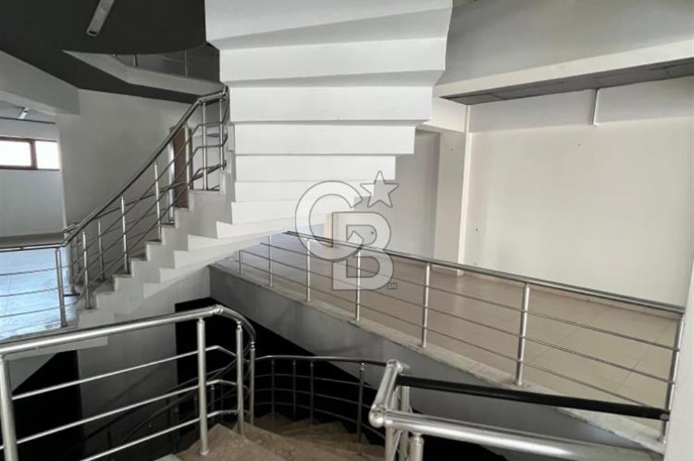 Pelitlibağ Mah. Cadde Üzeri 600 M² Satılık İşyeri