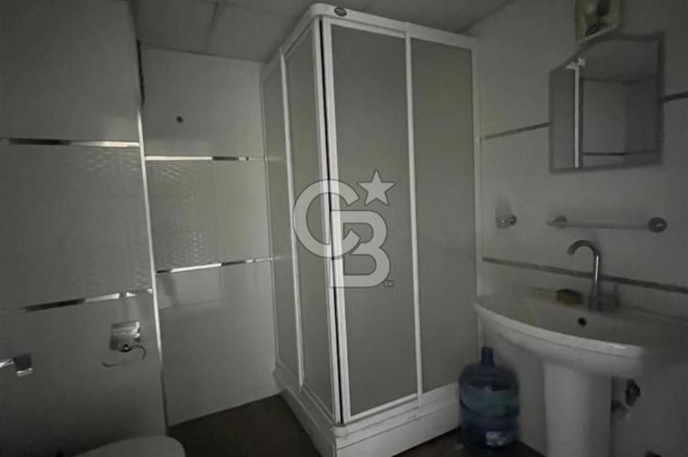 Pelitlibağ Mah. Cadde Üzeri 600 M² Kiralık İşyeri