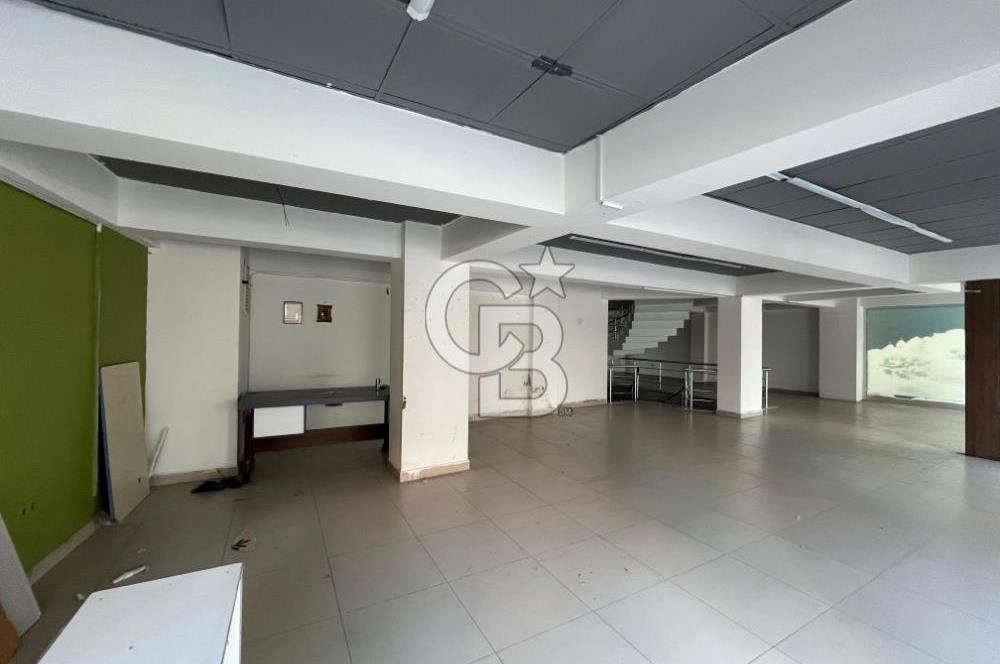 Pelitlibağ Mah. Cadde Üzeri 600 M² Kiralık İşyeri