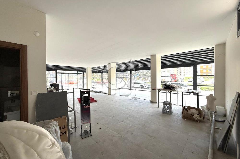 BEYLİKDÜZÜ KAVAKLI MAH.OĞUZHAN CAD.ÜZERİNDE SATILIK KÖŞE DÜKKAN