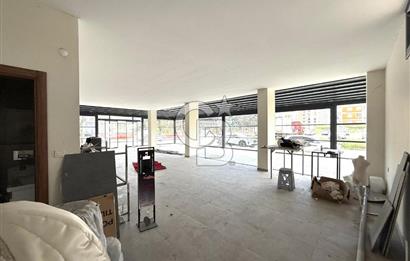 BEYLİKDÜZÜ KAVAKLI MAH.OĞUZHAN CAD.ÜZERİNDE SATILIK KÖŞE DÜKKAN