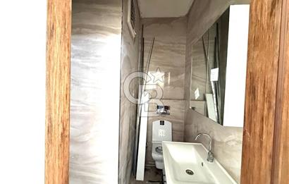 BEYLİKDÜZÜ KAVAKLI MAH.OĞUZHAN CAD.ÜZERİNDE SATILIK KÖŞE DÜKKAN