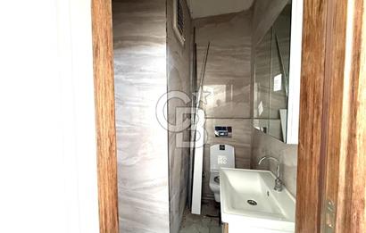 BEYLİKDÜZÜ KAVAKLI MAH.OĞUZHAN CAD.ÜZERİNDE SATILIK KÖŞE DÜKKAN