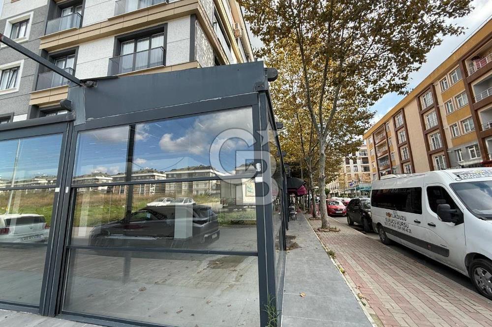 BEYLİKDÜZÜ KAVAKLI MAH.OĞUZHAN CAD.ÜZERİNDE SATILIK KÖŞE DÜKKAN