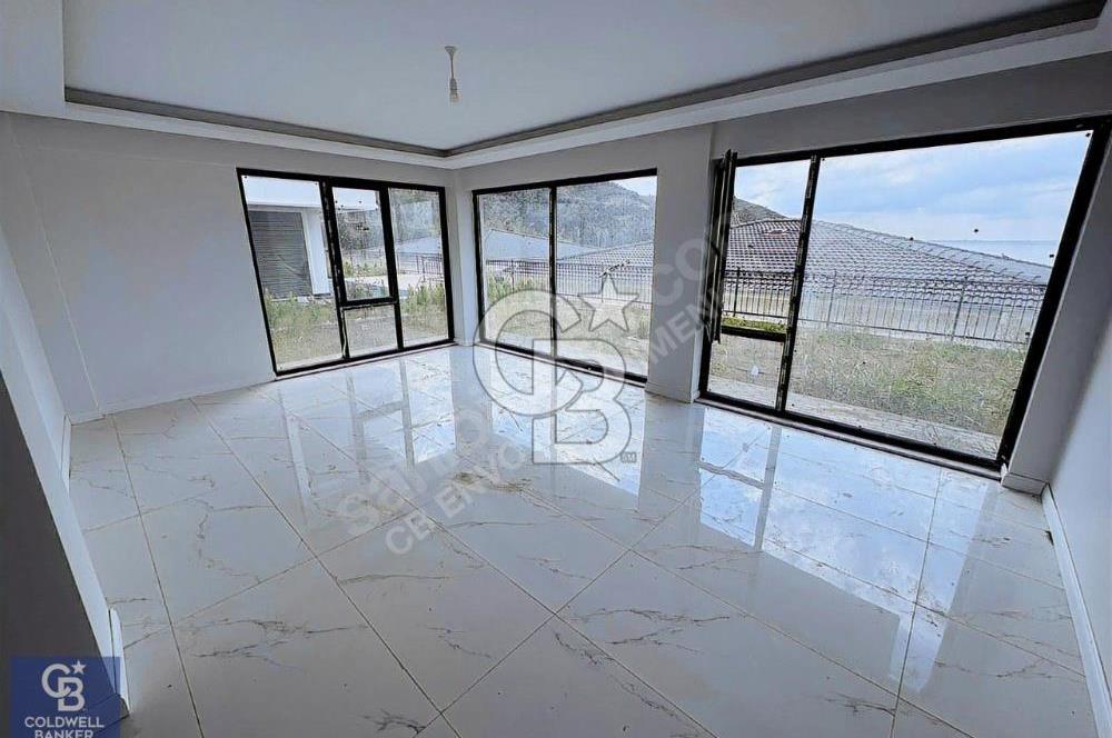 CB ENVOY'dan Ulaşlı'da Kesintisiz Deniz Manzaralı 4+1 Villa