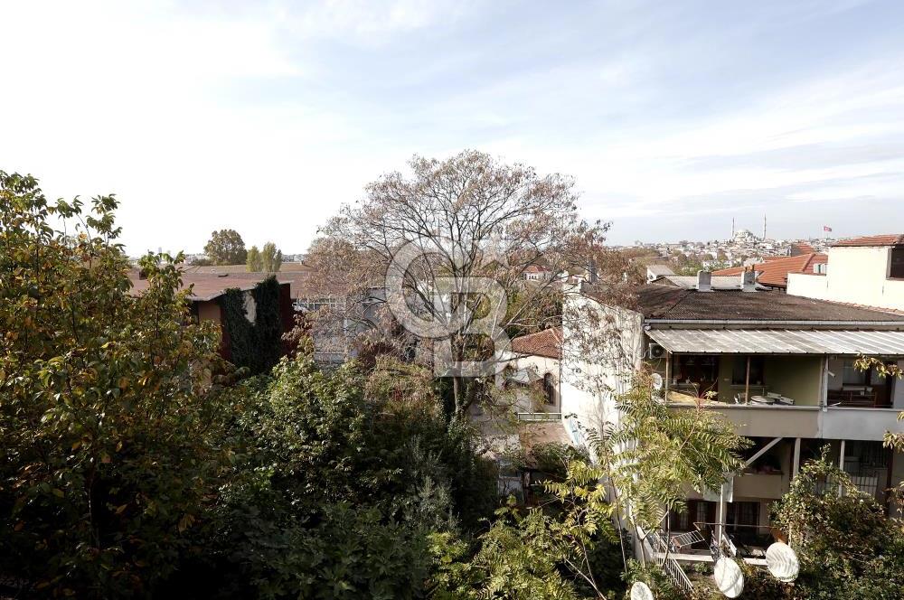 Fatih Süleymaniye'de İstanbul Üniversitesi Karşısında Ferah Manzaralı Daire