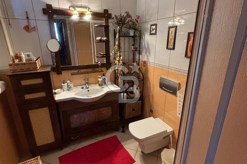 BODRUM BANK EV SAHİL SİTESİNDE MUNTAZAM DENİZ MANZARALI ÜST DUBLEKS