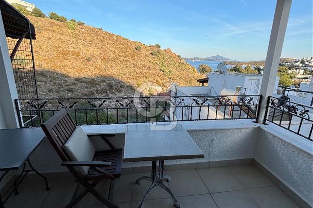 BODRUM BANK EV SAHİL SİTESİNDE MUNTAZAM DENİZ MANZARALI ÜST DUBLEKS