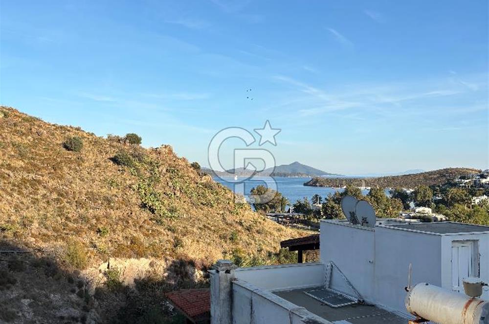 BODRUM BANK EV SAHİL SİTESİNDE MUNTAZAM DENİZ MANZARALI ÜST DUBLEKS