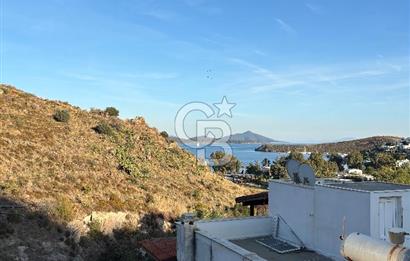 BODRUM BANK EV SAHİL SİTESİNDE MUNTAZAM DENİZ MANZARALI ÜST DUBLEKS