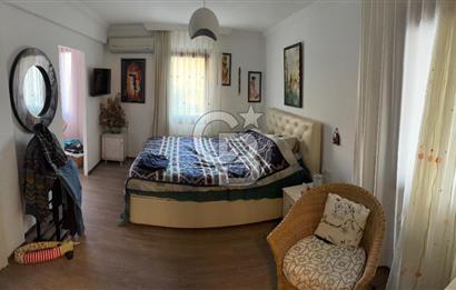 BODRUM BANK EV SAHİL SİTESİNDE MUNTAZAM DENİZ MANZARALI ÜST DUBLEKS