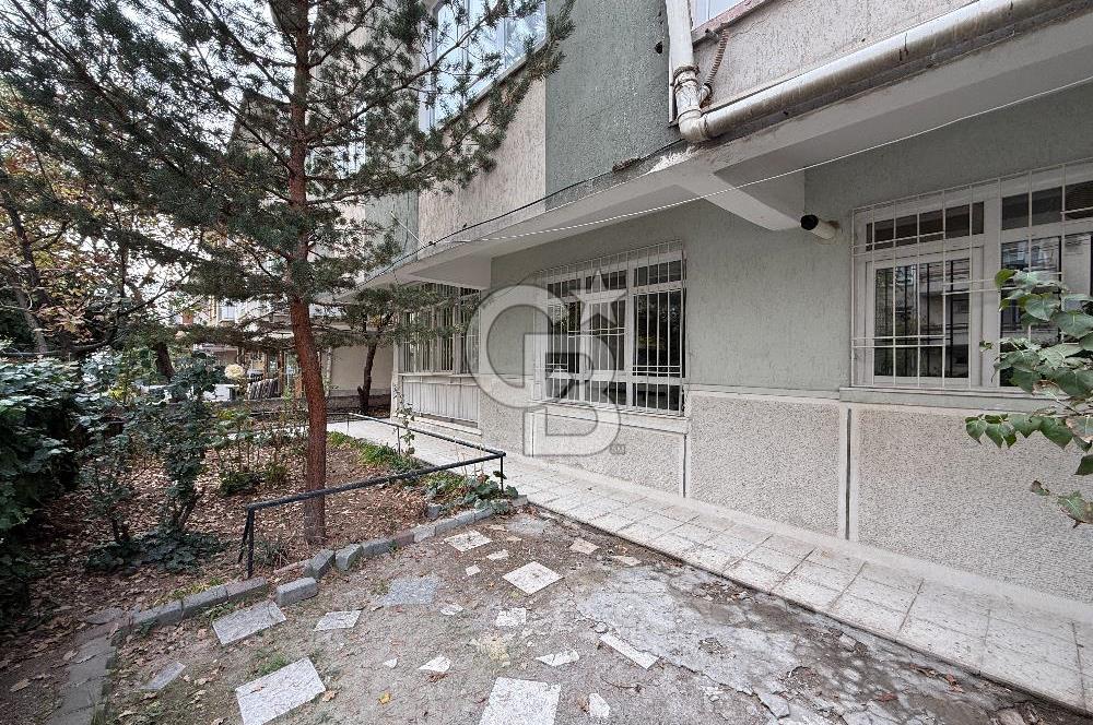 BEŞTEPE'DE METROYA YAKIN 2+1 BAHÇE KATI GENİŞ SATILIK DAİRE