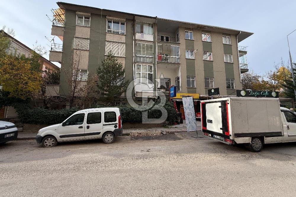 BEŞTEPE'DE METROYA YAKIN 2+1 BAHÇE KATI GENİŞ SATILIK DAİRE
