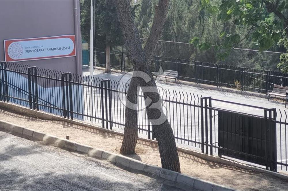 İzmir Karabağlar Poligon Mahallesi 3+1 Satılık Daire