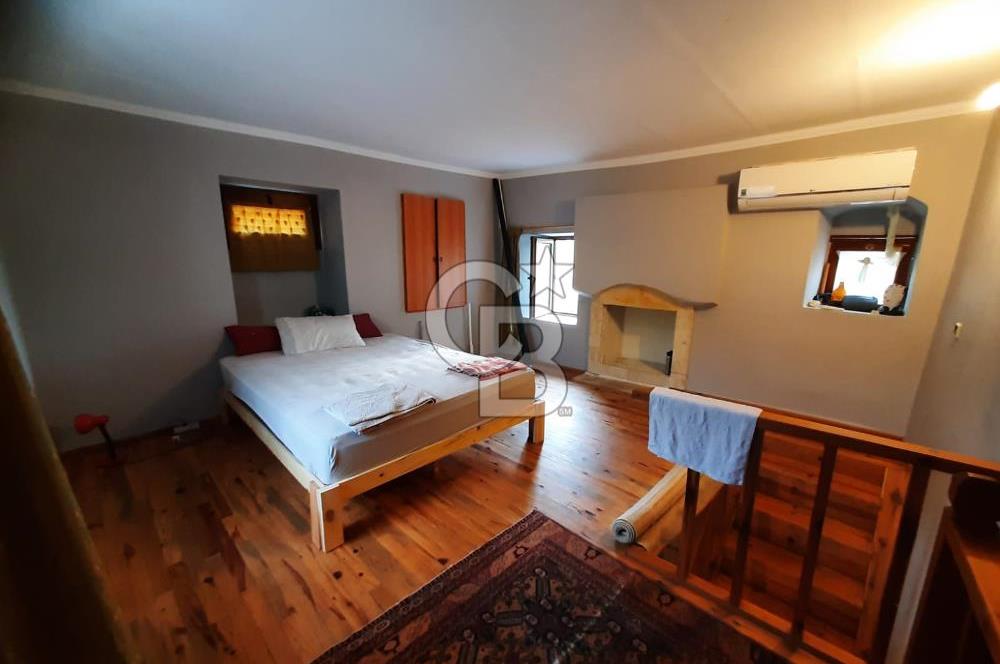 Foça Yenibağarası'nda Eşyalı Kiralık Müstakil Ev