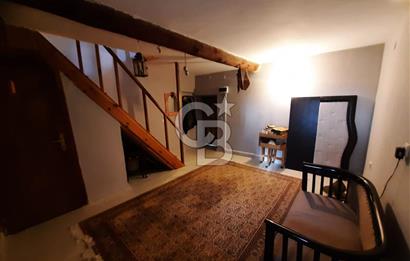 Foça Yenibağarası'nda Eşyalı Kiralık Müstakil Ev