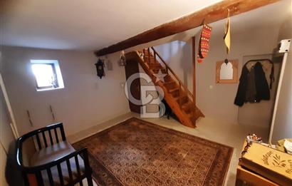Foça Yenibağarası'nda Eşyalı Kiralık Müstakil Ev