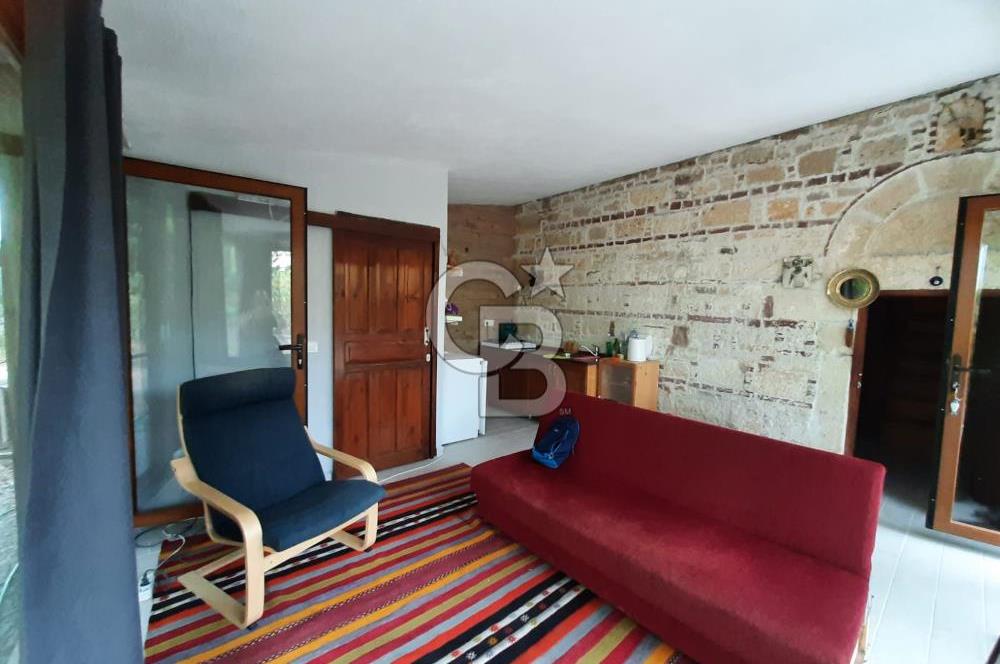 Foça Yenibağarası'nda Eşyalı Kiralık Müstakil Ev